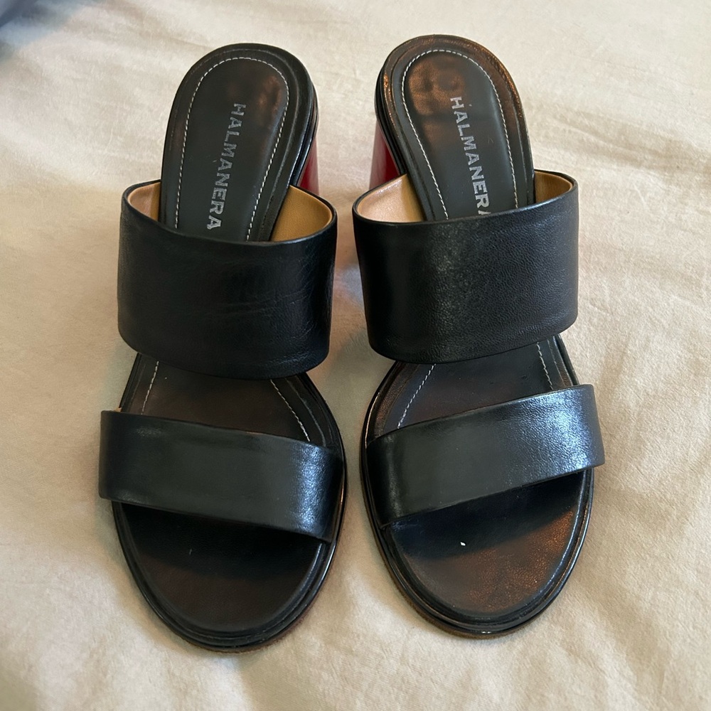 Halmanera Strapless Sandals